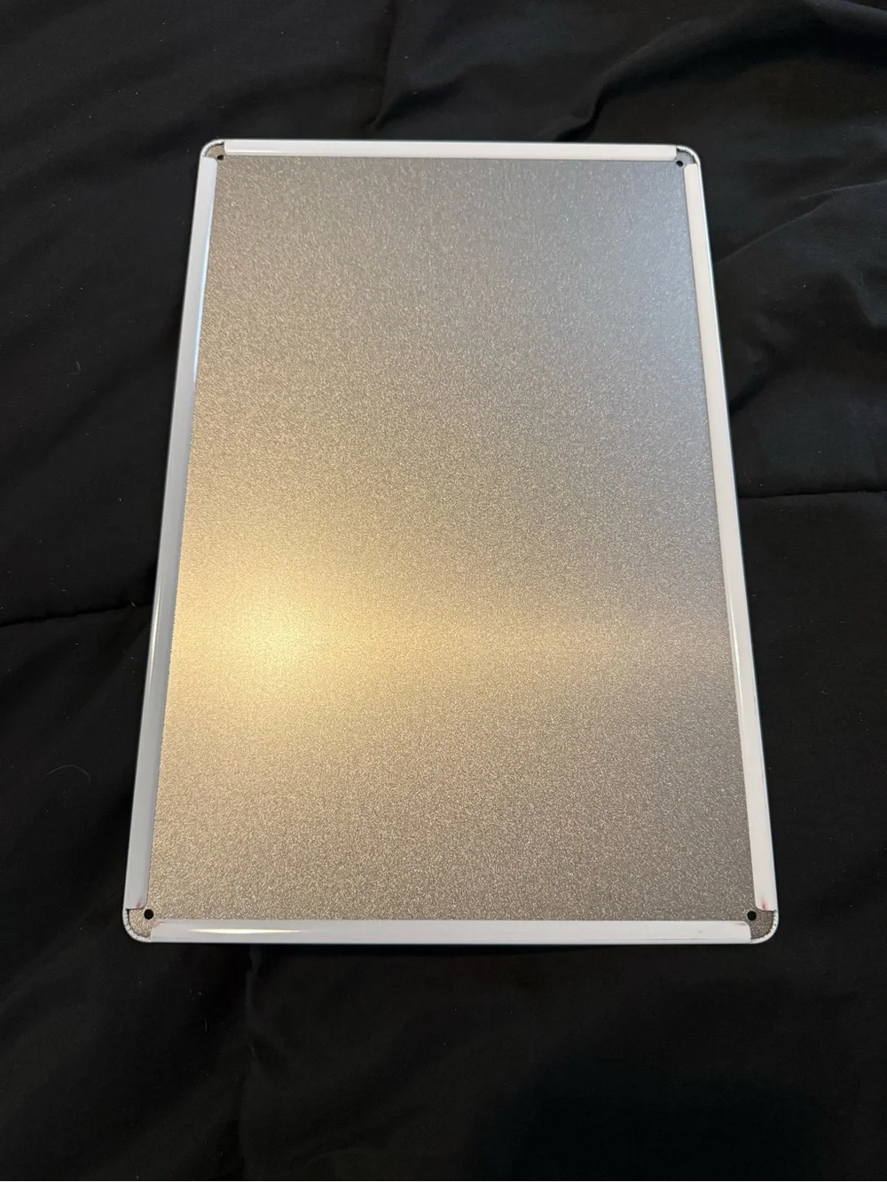 N/A metal sign